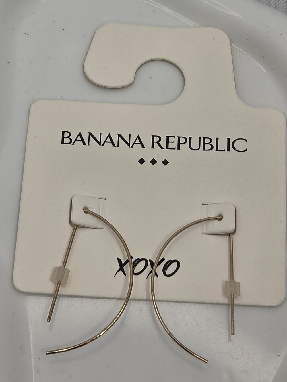✨ Banana Republic Minimalist Gold-Tone Wire Open Hoop Earrings NWT ✨